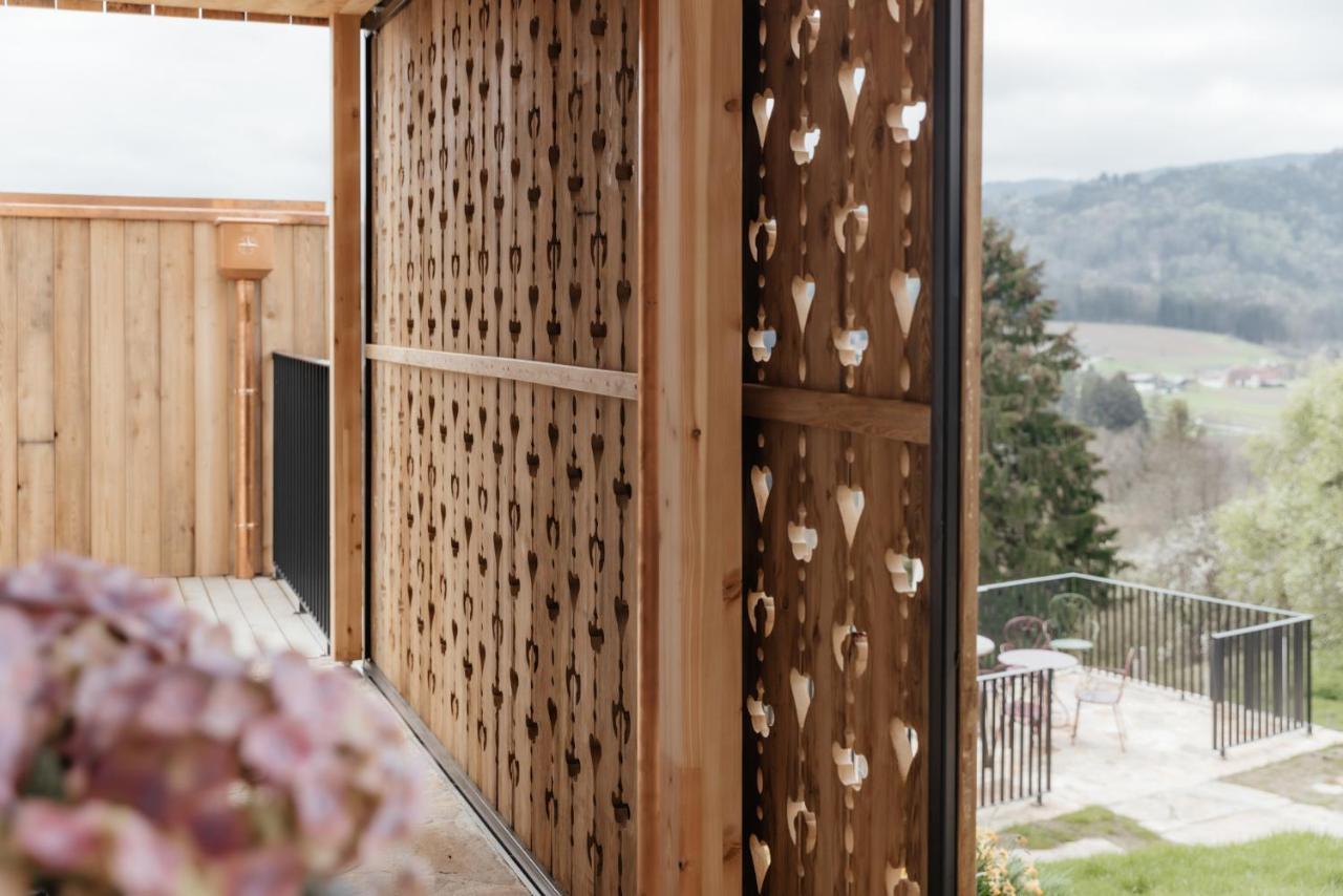 Am Wildbachberg - Luxus Ferienhaeuser Mit Infinitypool, Privatsauna Und Weinkeller دويتشلاندزبرغ المظهر الخارجي الصورة