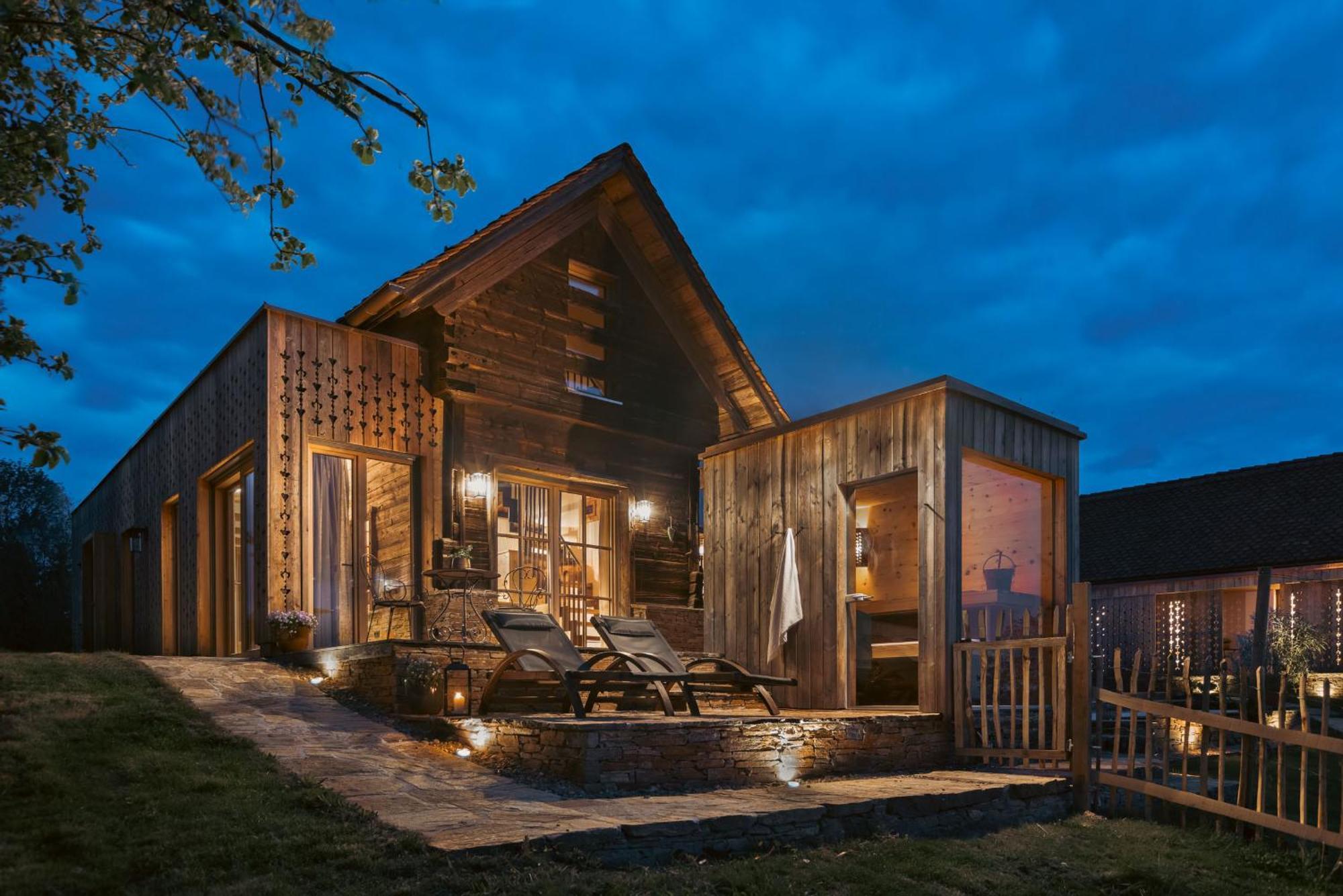 Am Wildbachberg - Luxus Ferienhaeuser Mit Infinitypool, Privatsauna Und Weinkeller دويتشلاندزبرغ المظهر الخارجي الصورة