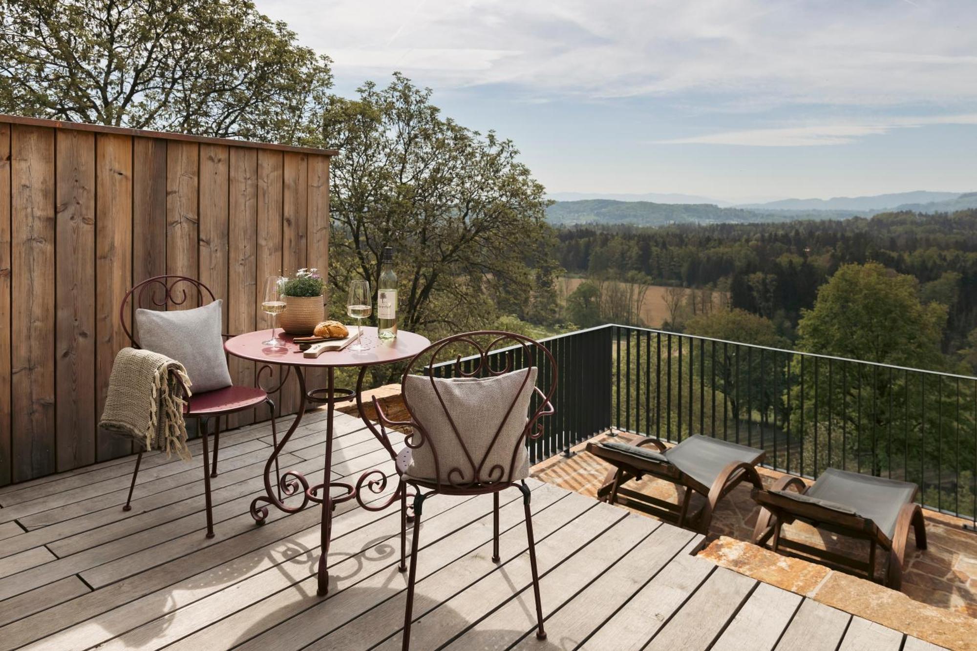Am Wildbachberg - Luxus Ferienhaeuser Mit Infinitypool, Privatsauna Und Weinkeller دويتشلاندزبرغ المظهر الخارجي الصورة